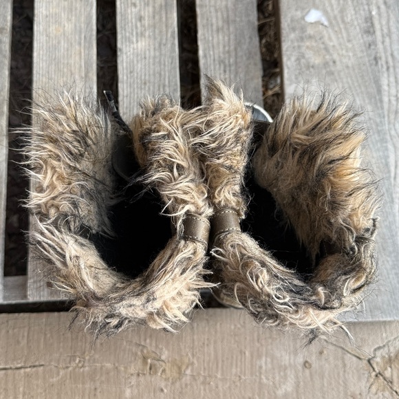 Sorel Joan of Arctic Boots Olive - Picture 6 of 16